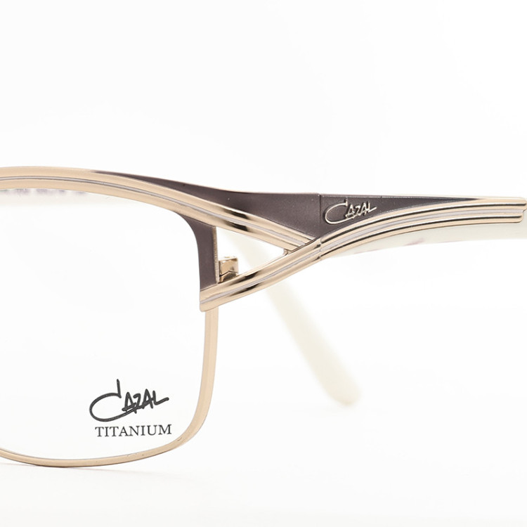 Cazal 4238 col.002  - 4