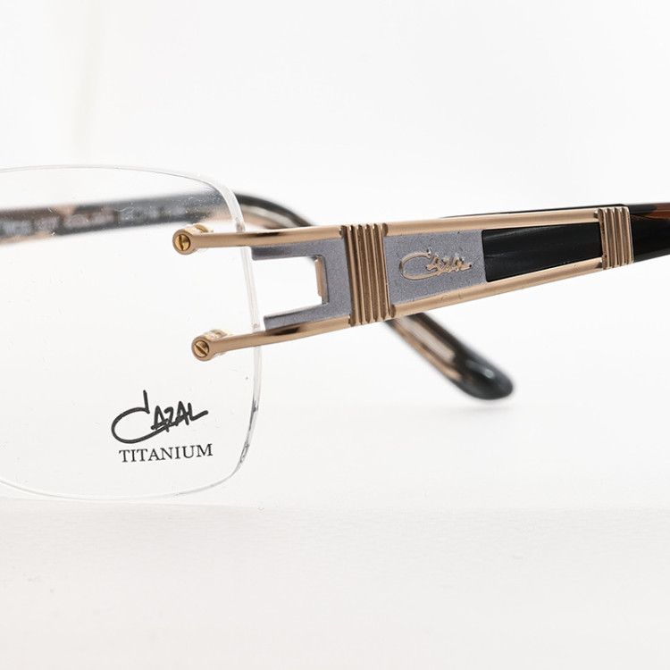 Cazal 1207 col.001  - 4