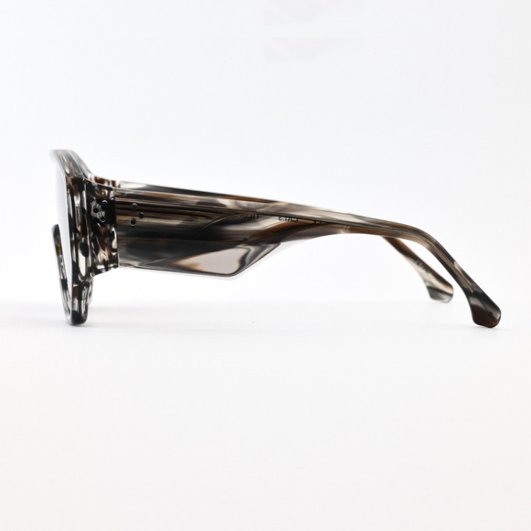Visionario TILDA 01