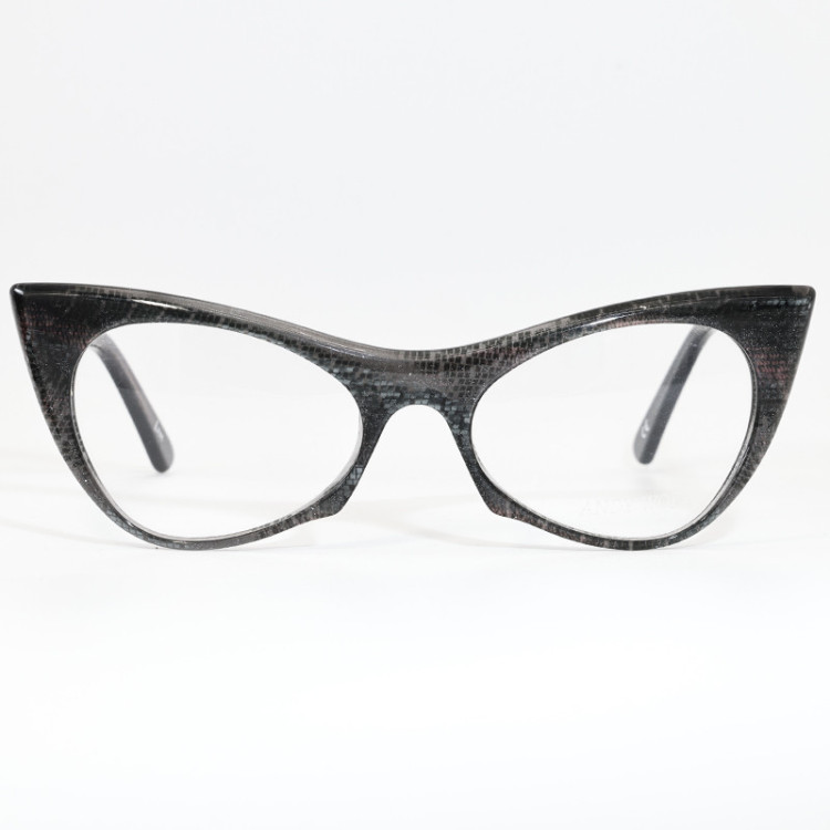 Andy Wolf 5028 col.u  - 2