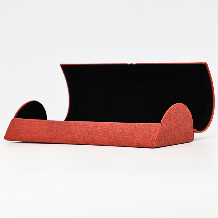 Case ST232 red