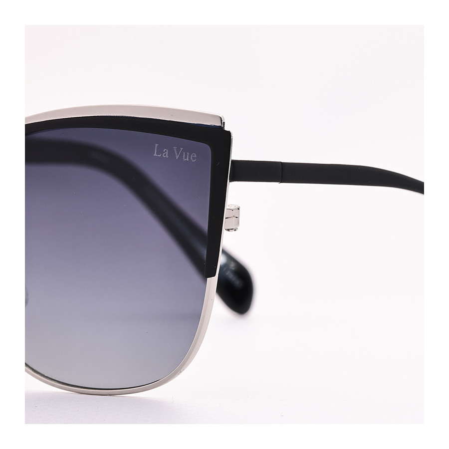 La Vue CH 8353 C1