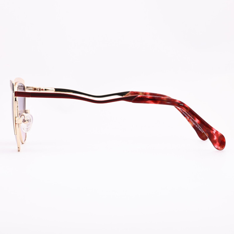 La Vue CH 8351 C2